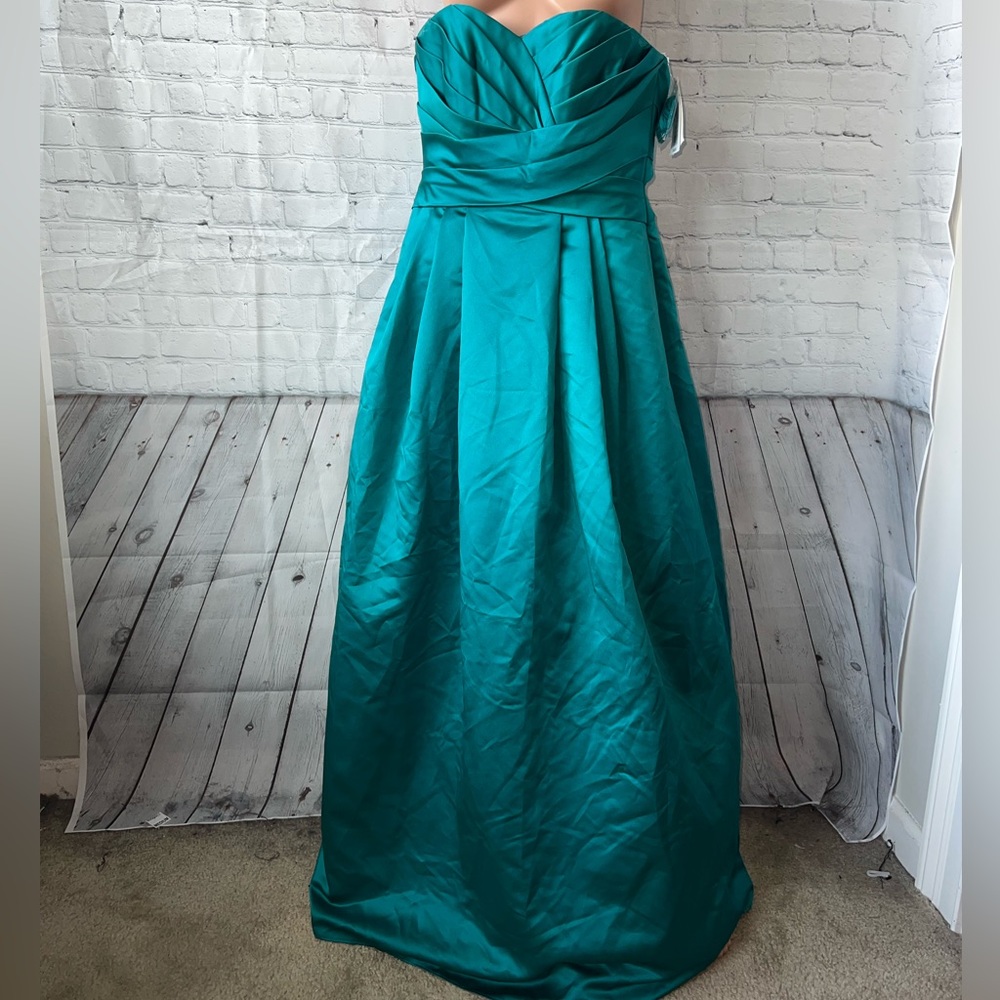 BRAND NWT David’s Bridal Oasis Turquoise Polyester Long Bridal Dress size 2